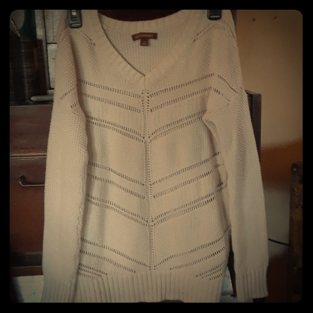 V neck sweater